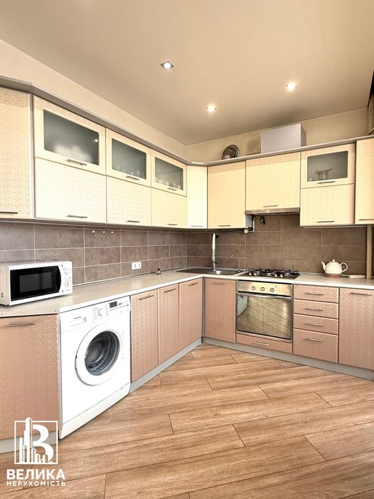 Продаж великої «євро трійки» 74м² газ ЖК Молодіжне містечко Крюківщина