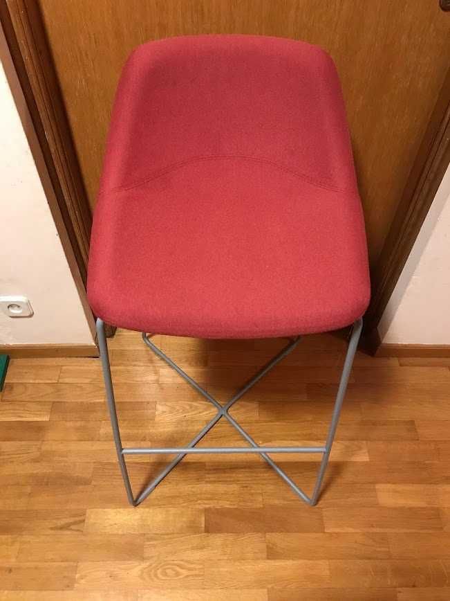 Krzesło hoker tapicerowany Noti Mishell