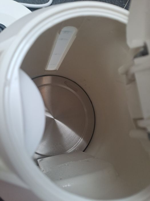 Czajnik elektryczny Russell Hobbs z regulacją temp 25-100°C 1,7L 2200W