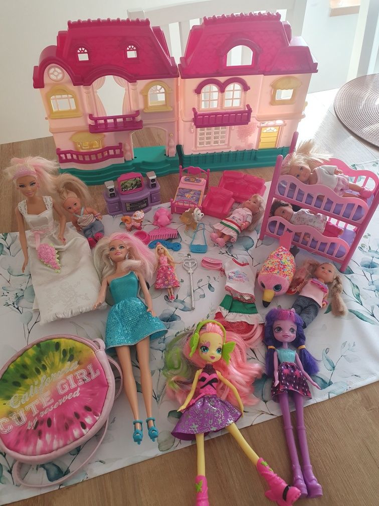 Zestaw lalki Baribie Monster High domek z wyposażeniem