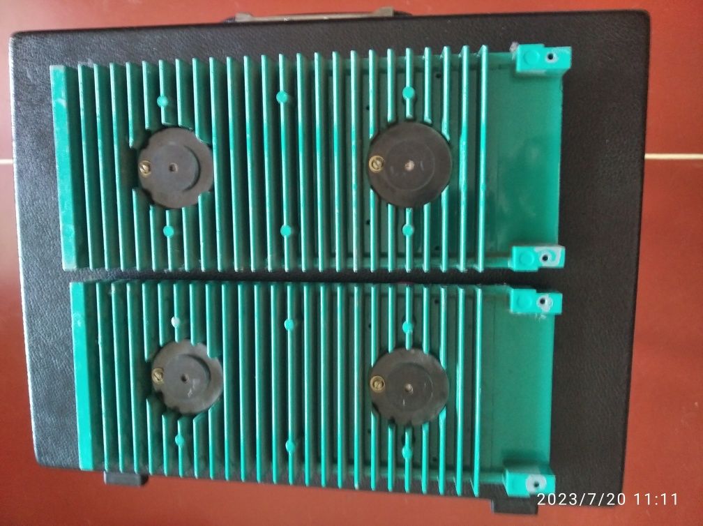 Транзисторы кт808АМ с радиаторами