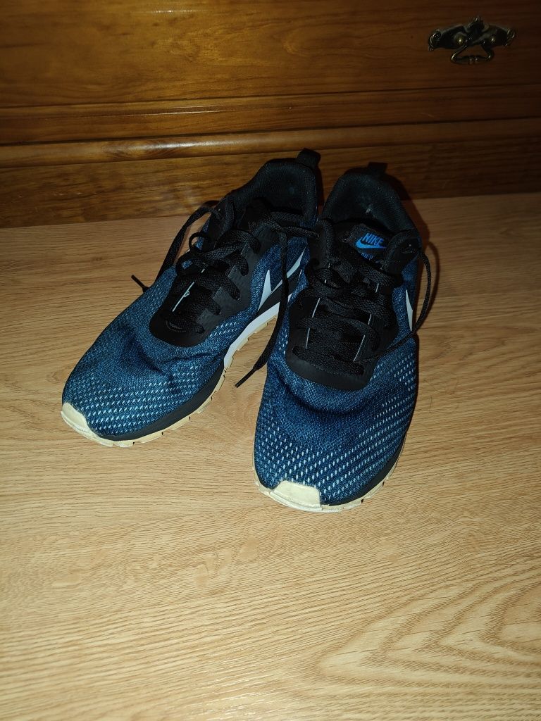 Ténis Nike azuis n44