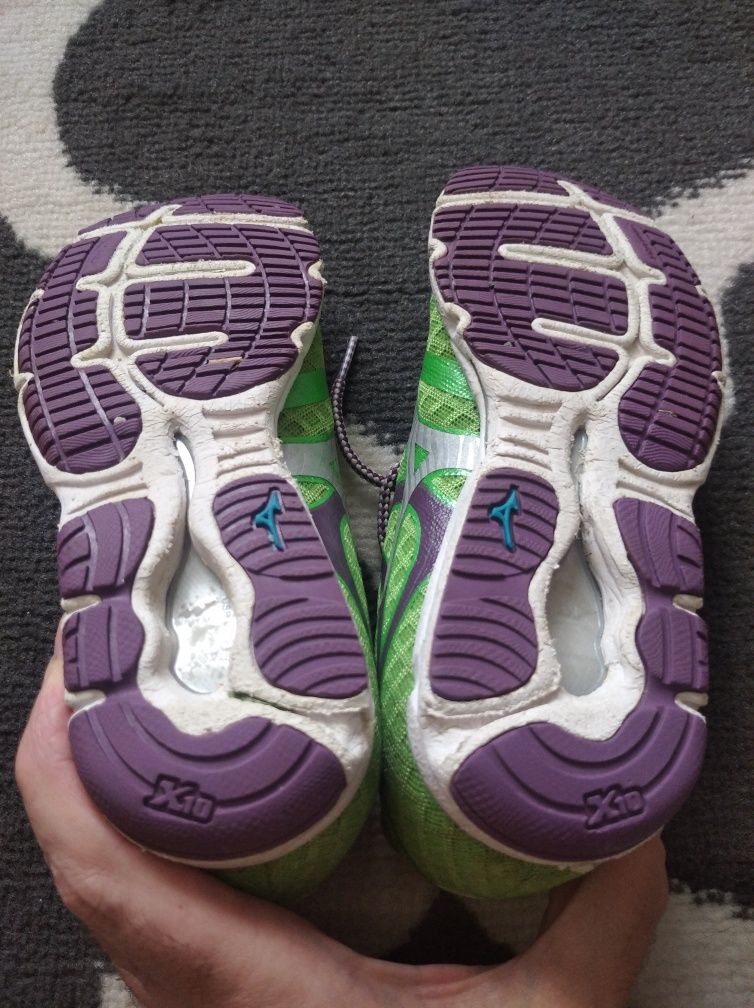 Damskie Mizuno Wave Hitogami do biegania