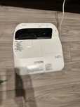 Projektor  Epson EB-575Wi