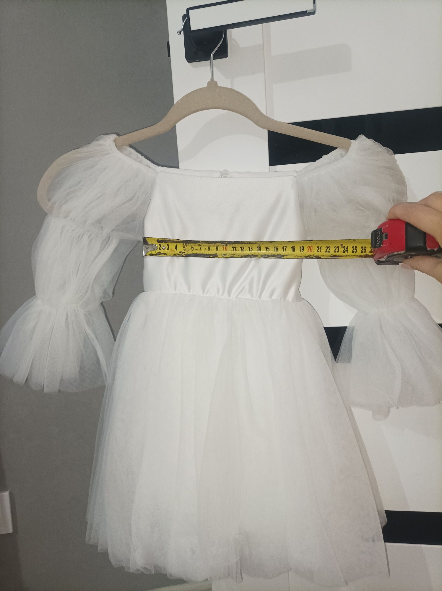 Святкова біла сукня / Белое платье