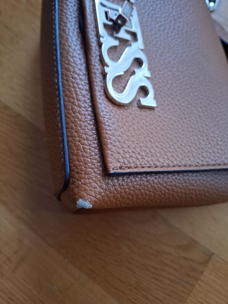 Rezerw. Torebka damska Guess