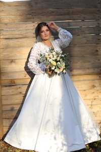 Весільна сукня)
