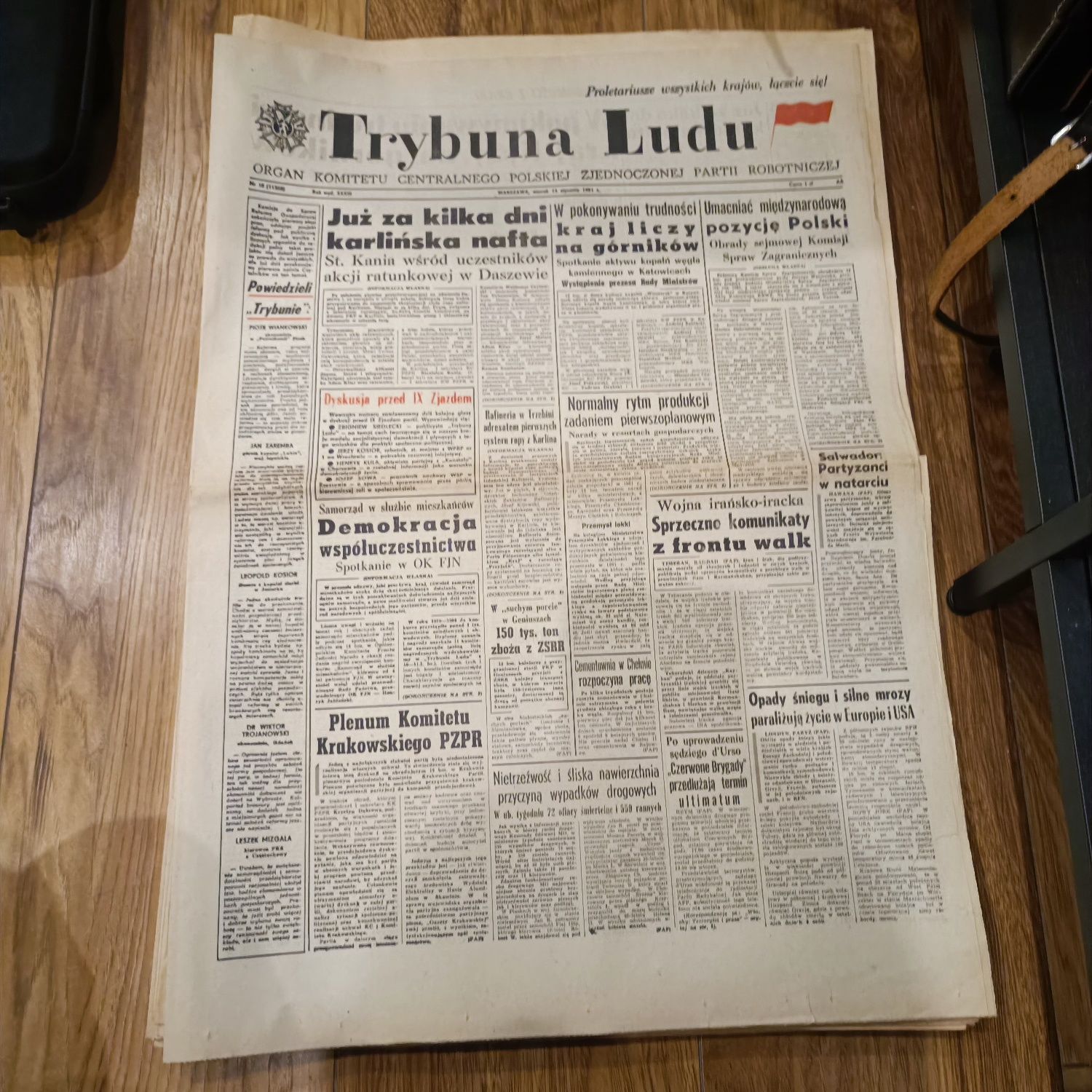 30 sztuk gazet Trybuna ludu