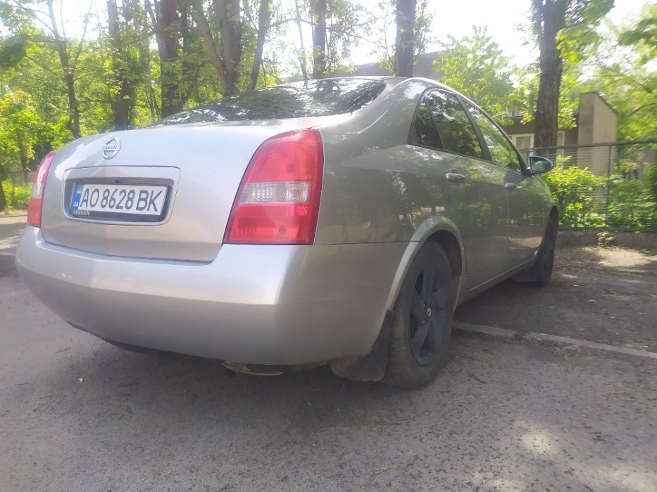 Nissan Primera P12