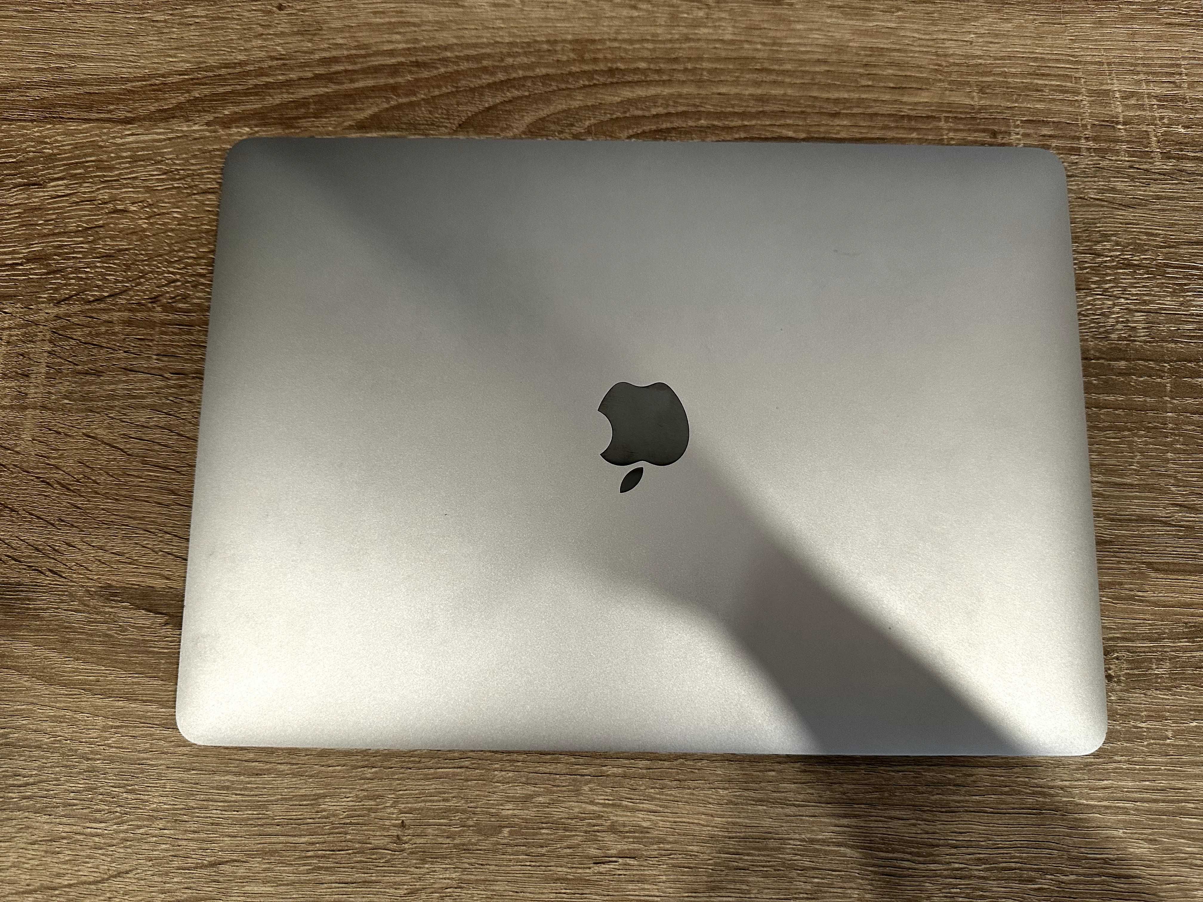 MacBook Pro 13" i5 Quad-Core, 8GB RAM