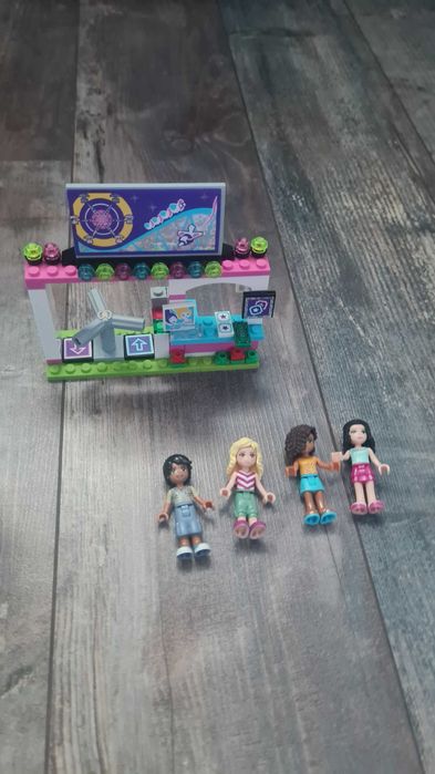 Lego Friends kolejka górska z wesołym miasteczkiem