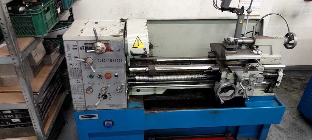 Tokarka uniwersalna - CJ6241D