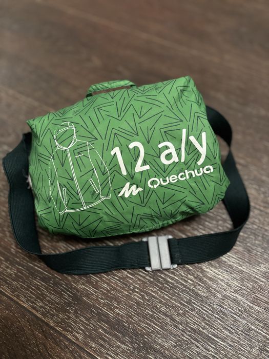 Дощовик-вітровка Decatlon Quechua р.14(