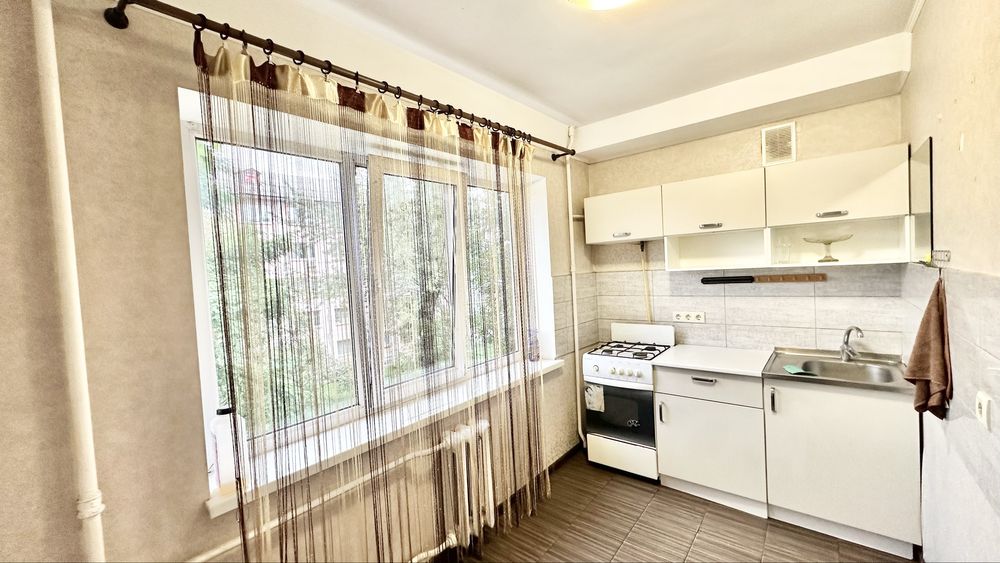 Продам 2 кімн квартиру 45 м.кв Харківське шоссе Дарницька площа
