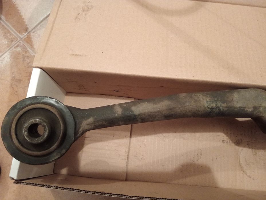 Рычаг передний левый Ауди С4