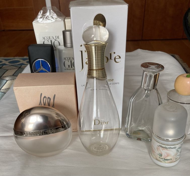 Coleção de frascos de perfume (vazios)