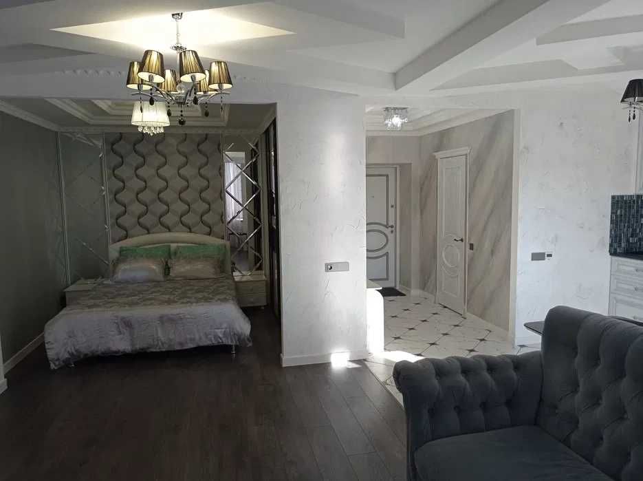 Оренда однокімнатної квартири-студії на Леваді.