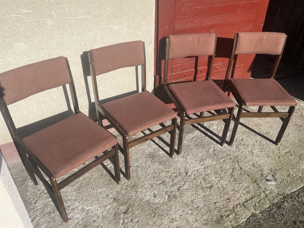 Kpl 4 krzesła tapicerowane krzesło fotel stołek PRL meble