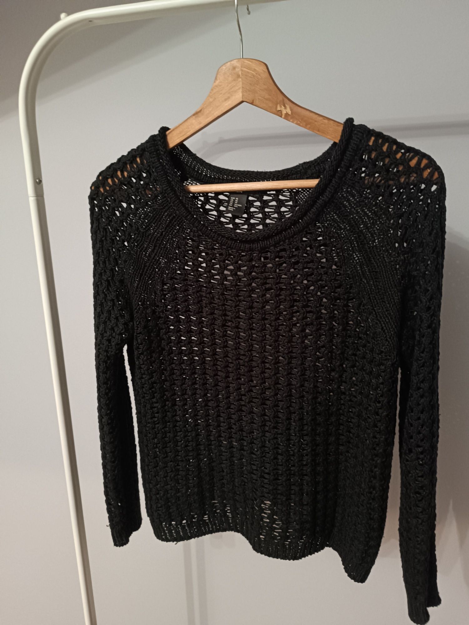 Czarny ażurowy sweter -H&M