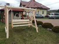 Huśtawka ogrodowa drewniana