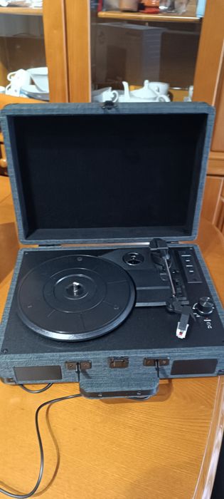 Giradisco retro com bluetooth novo  com caixa caixa