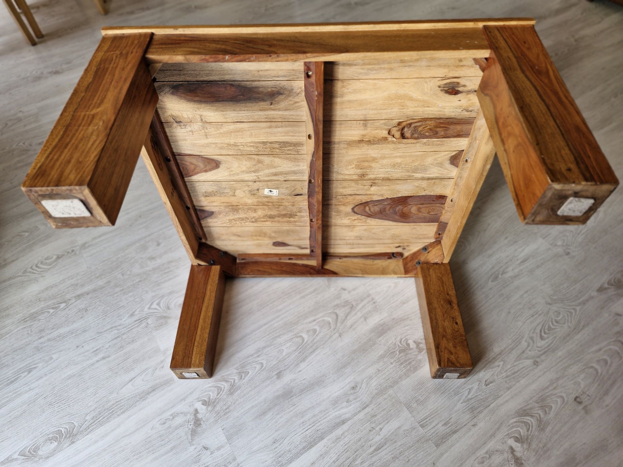 Stolik kawowy kolonialny lite drewno palisander 88x88x45