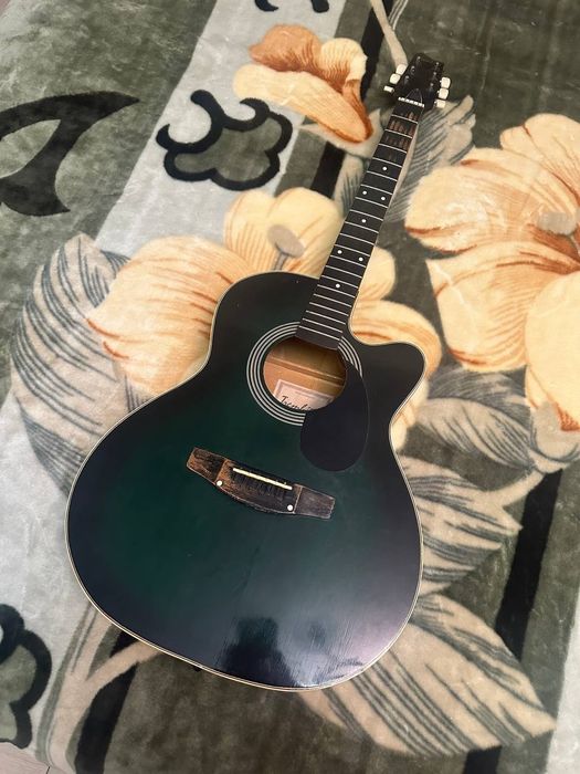 Акустична гітара Trembita (виріз, зеленого кольору)