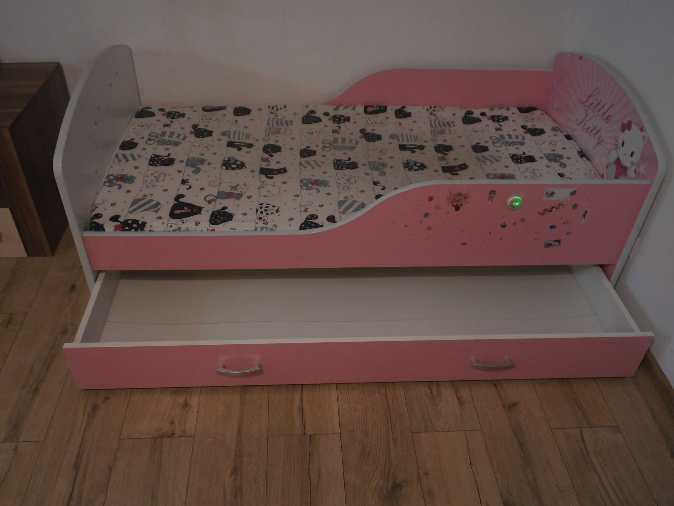 Łóżko  Litle Kitty*Stan Bdb*80x165 cmNowe 890 zł+materac