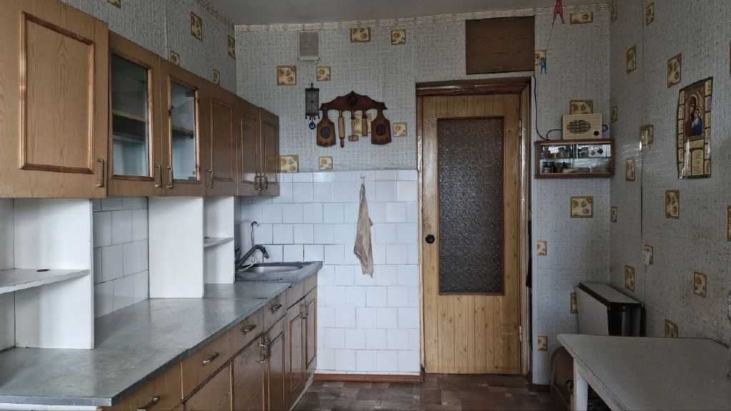 Продам 3х комнатную квартиру Заболотного/ Обл. Больница