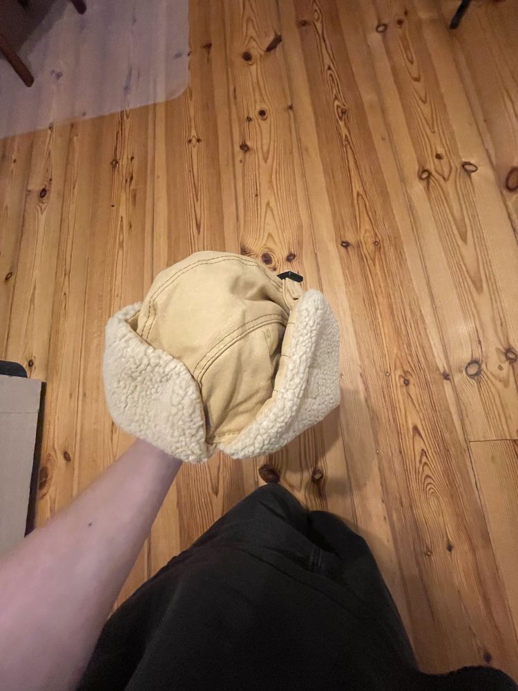 czapka carhartt uszatka
