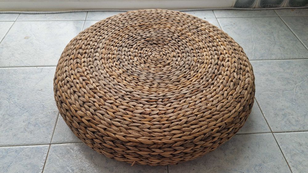 Conjunto Poltrona e Puff de verga IKEA