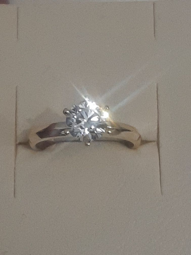 Золотое кольцо 1.16 ct бриллиант , сертификат.