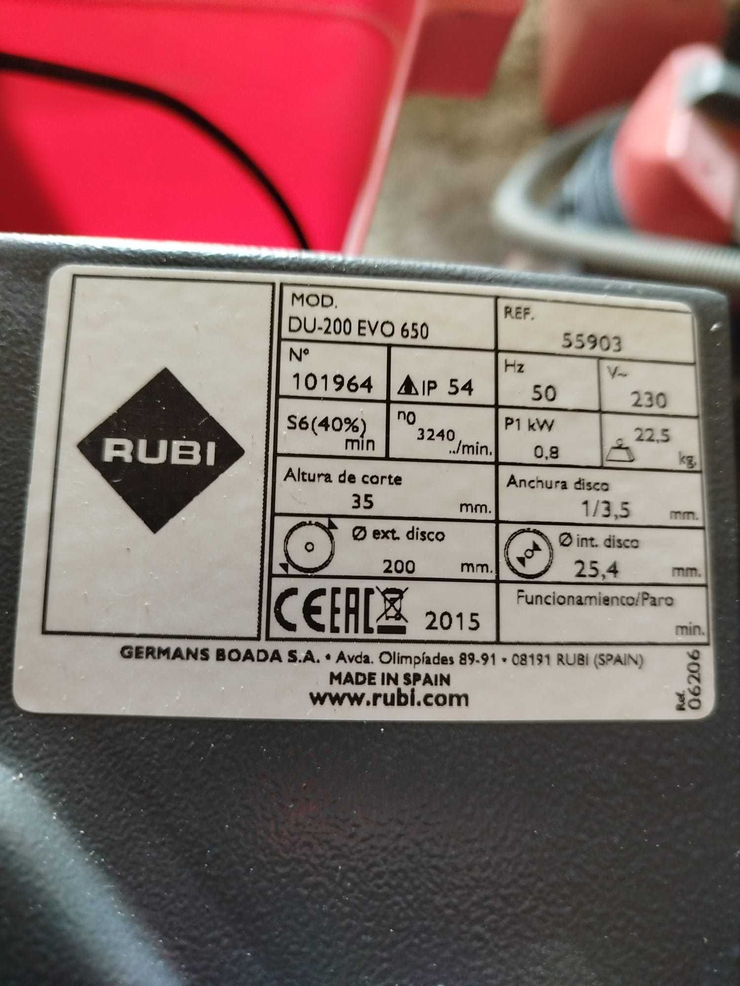 Maquina para corte de azulejo a água Rubi DU-200 Evo 650