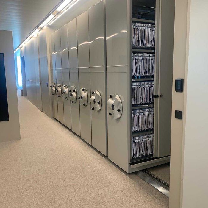 Armazenagem Estantes Rolantes Compacta Duplique o seu Arquivo 80% Novo