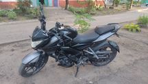 bajaj pulsar ns200