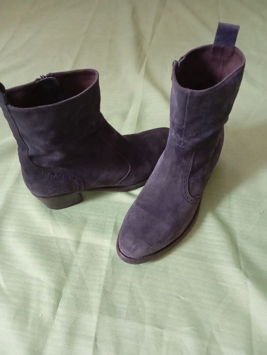 Шкіряні, якісні, брендові,супер стан, розмір 39 устілка 25,5