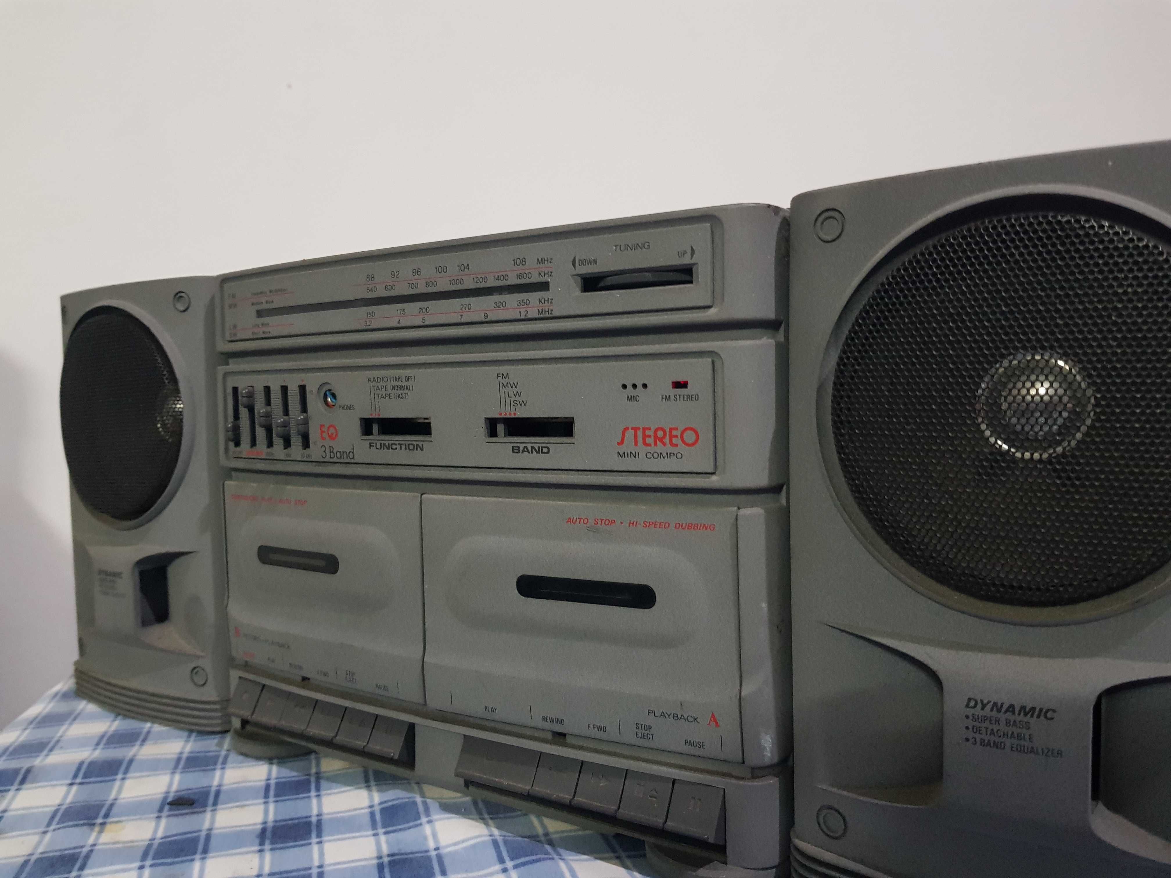 radio bombox vintage