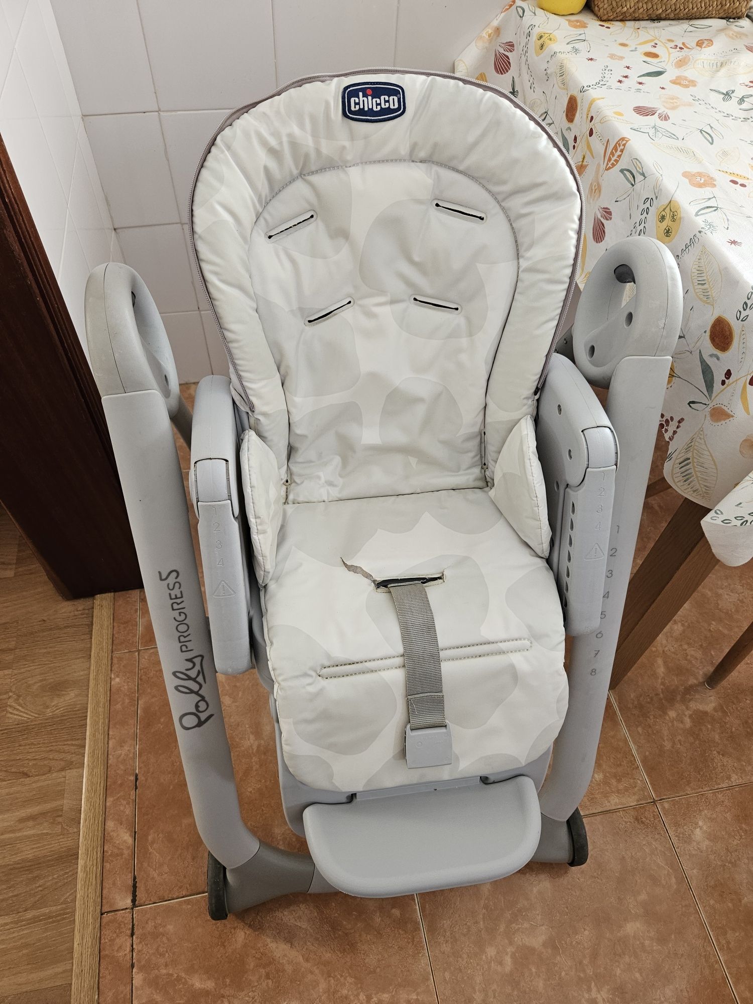 Cadeira refeição Chicco Polly Progres5