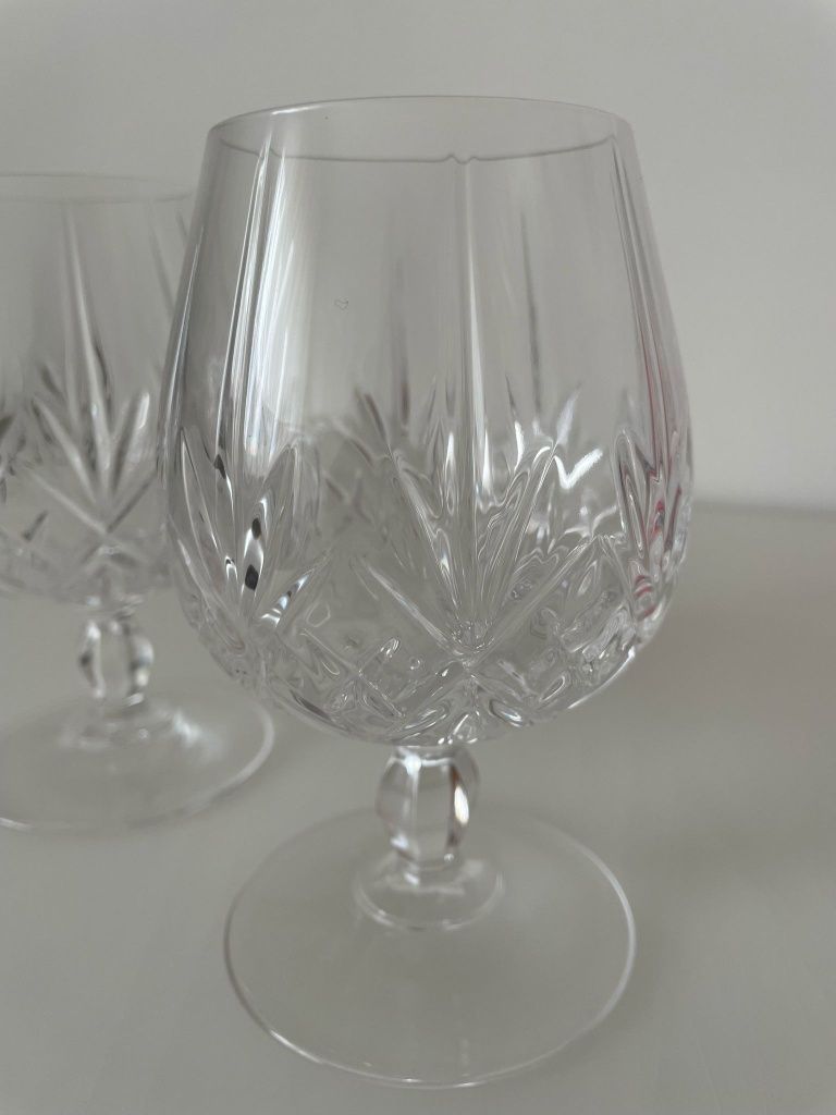 Conjunto: Jarro de cristal e copos