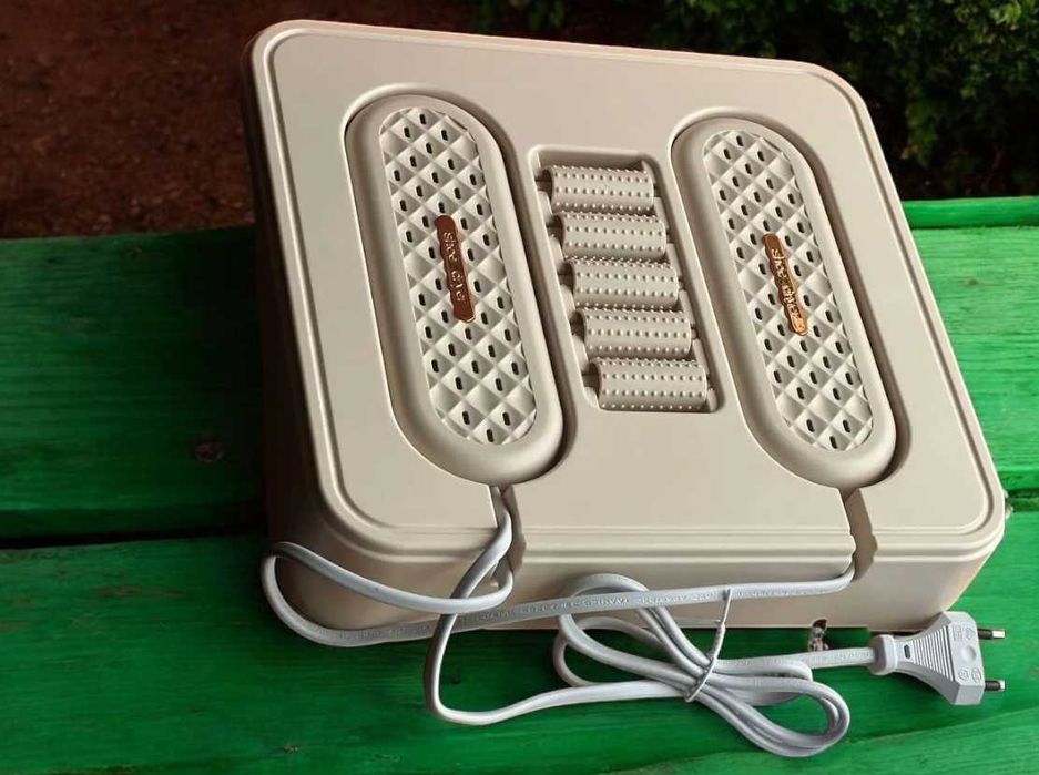 Масажер для ніг з функцією грілки і сушарки для взуття