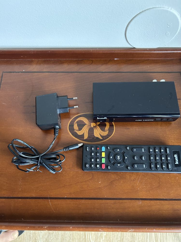 TDT para televisor com comando novo