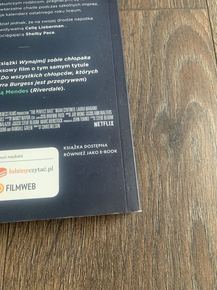 Ksiażka “ Wynajmij sobie chłopaka”