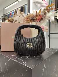 Сумка Miu Miu Wander Matelasse Mini Hobo Bag Black