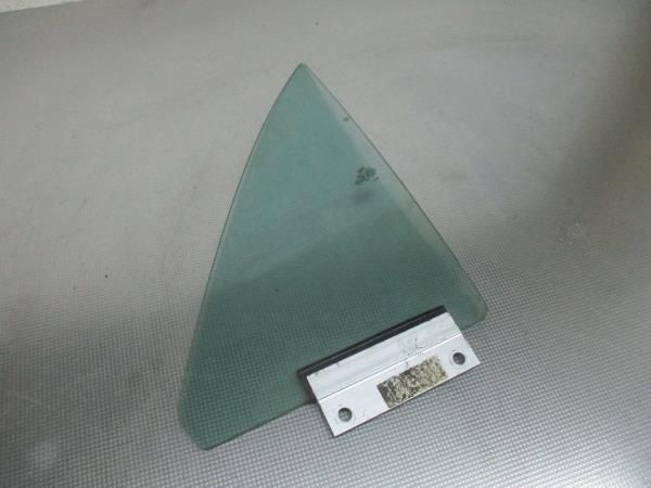 Vidro triangular frente esquerdo AUDI TT (8N3)