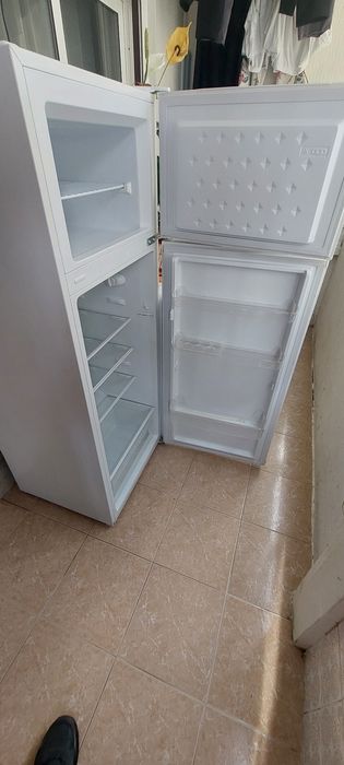 Vendo Frigorífico com congelador  1.60
