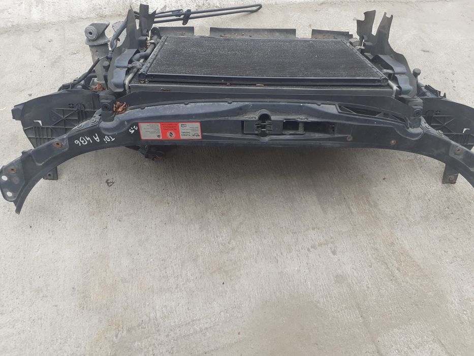 Pas przedni audi a4b6 z chłodnicami 2.5tdi