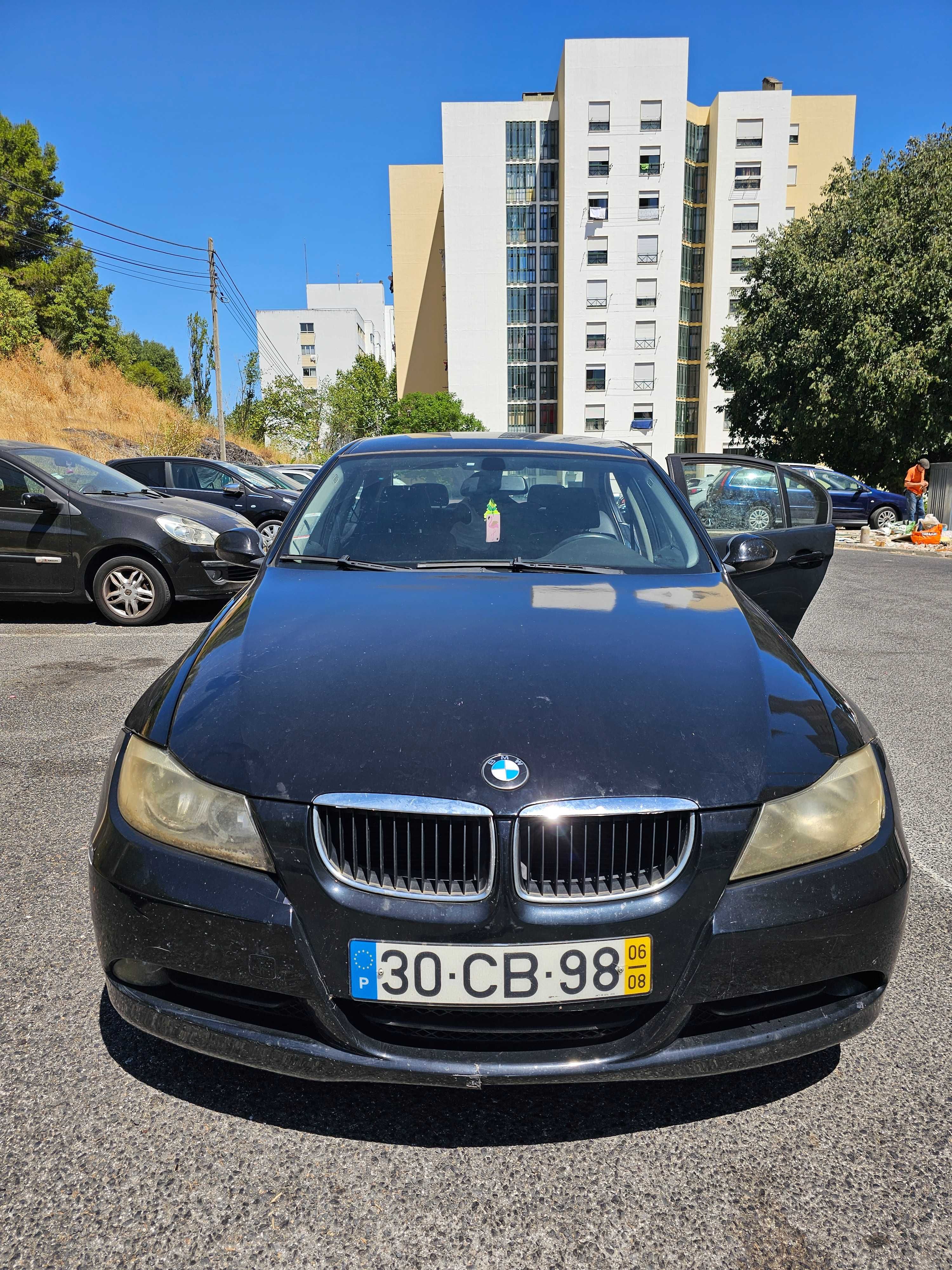 Vendo BMW 320d...