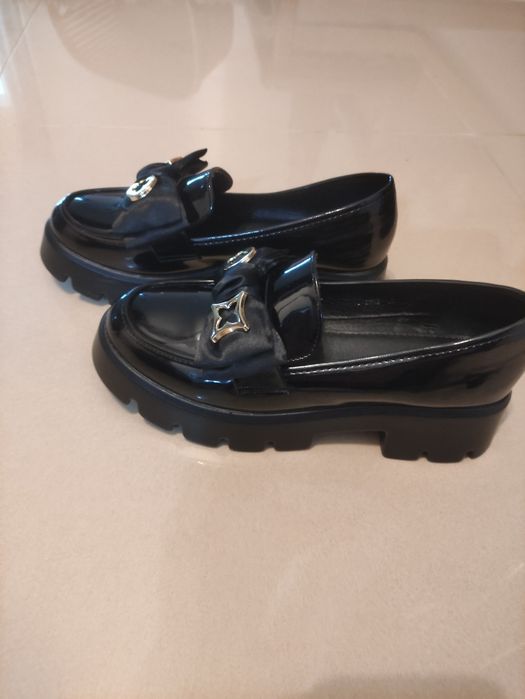 Mokasyny w bardzo dobrym stanie r.40