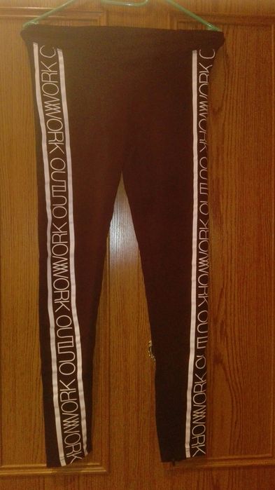 GINA TRICOT workout UŚwietne legginsy nadruk S