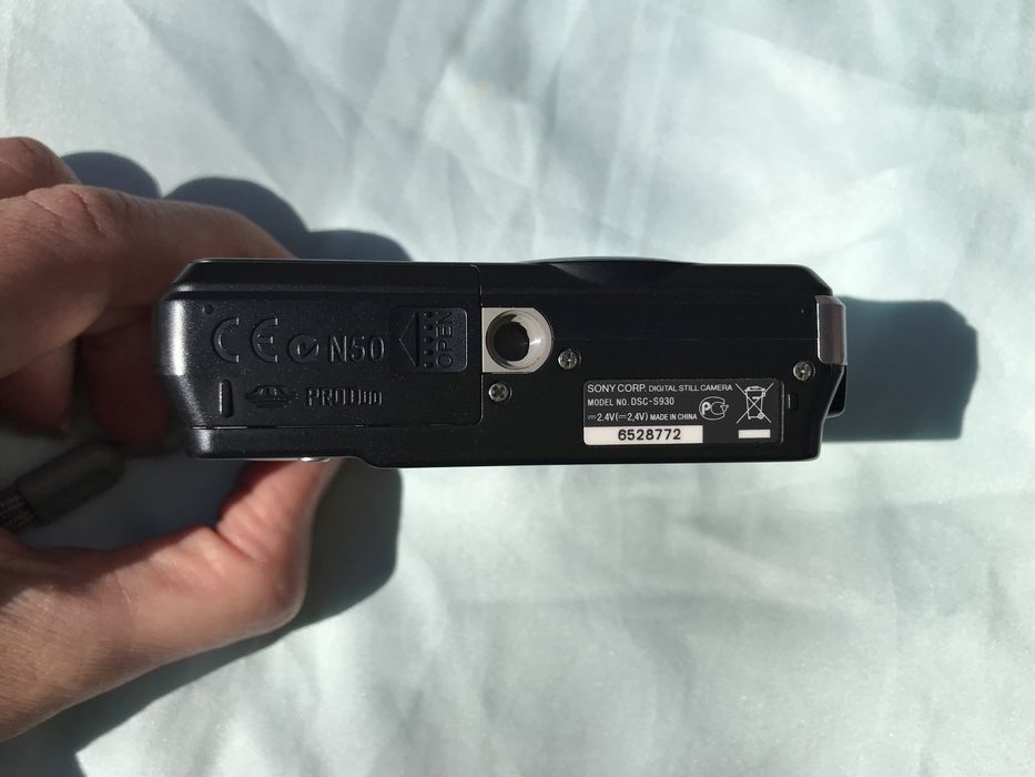 Фотоапарат цифровий Sony Cyber-Shot DSC-S930 Black чорний